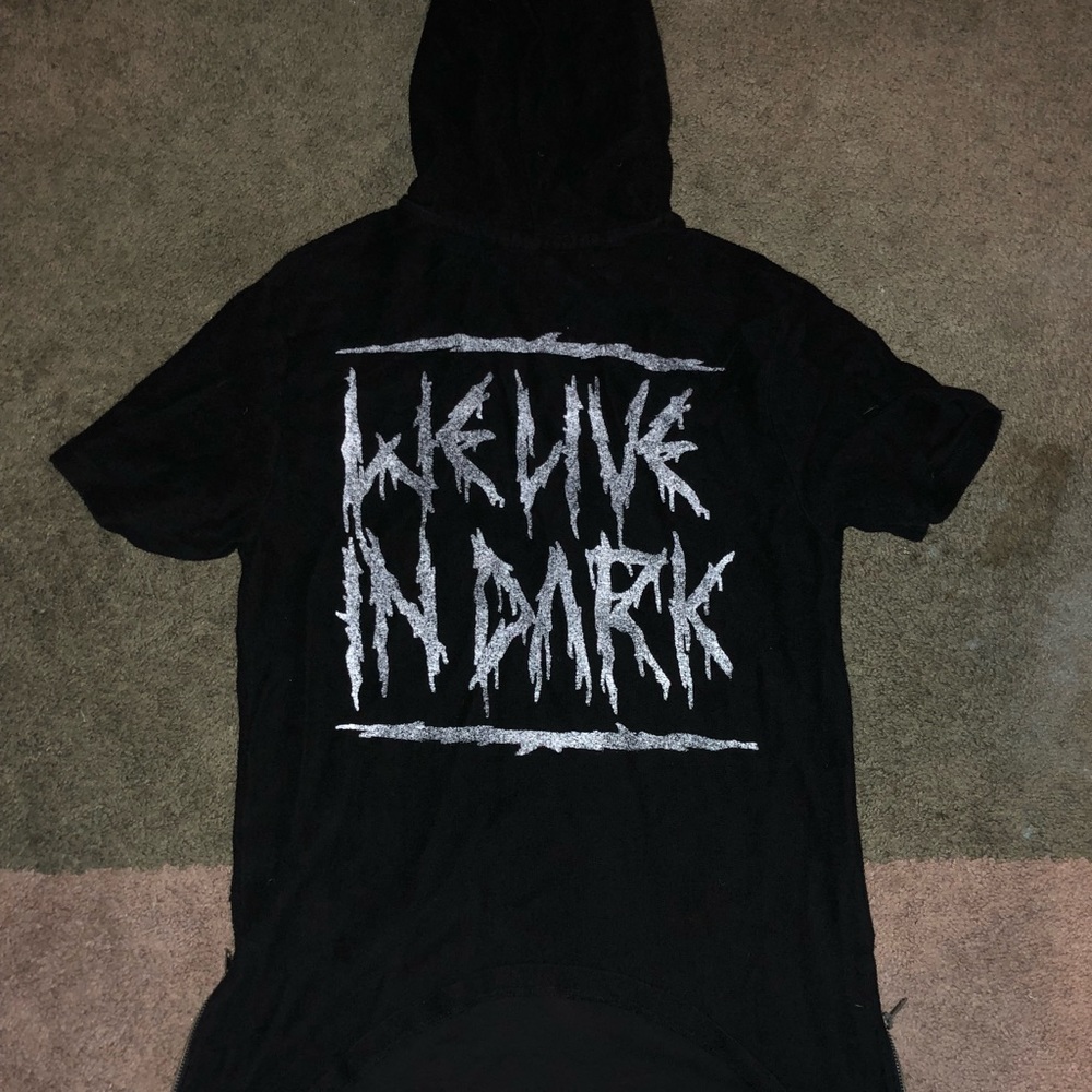 H&M men’s short sleeve hoodie